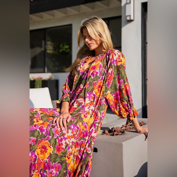 easel Dresses & Skirts - #81 New! Easel Floral Maxi Dress with Balloon Sleeves